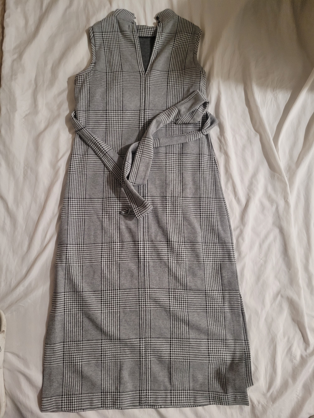 Banana Republic Black & White Plaid V-Neck Sheath Dress